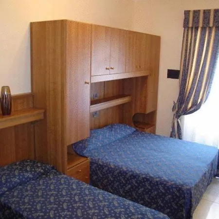 Mari 2 Hotel 2*