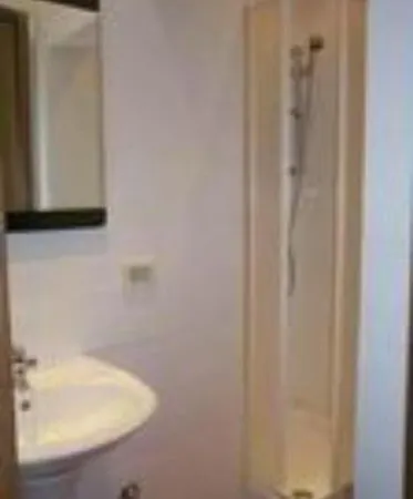 Hotel Mari 2 2*